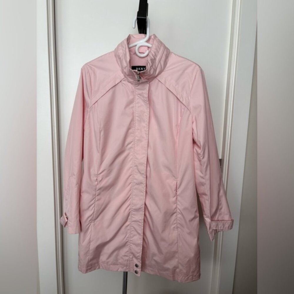 DKNY Light Pink Rain Coat/Jacket with Hood Women in Size M Christmas Gift